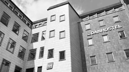 Kontorhotel med kontorlejemål og kontorpladser i hjertet af Aarhus – A-placering med uendelige muligheder Kontorhotel med kontorlejemål og kontorpladser i hjertet af Aarhus – A-placering med uendelige muligheder