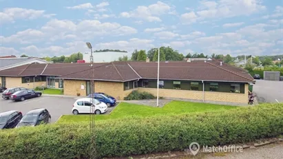 Kontor til kun kr. 1.500,- alt inkl. Kontor til kun kr. 1.500,- alt inkl.